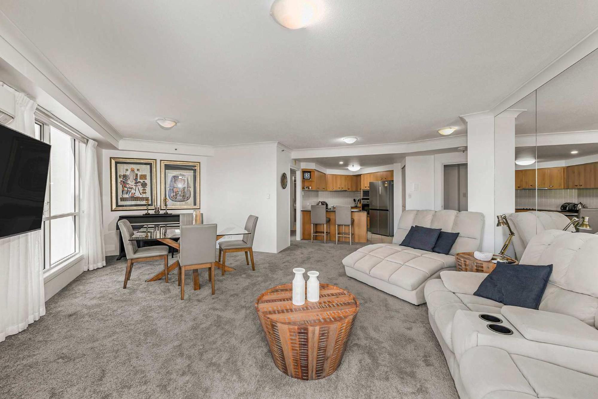 One-bedroom Escape With Ocean Views Apartment