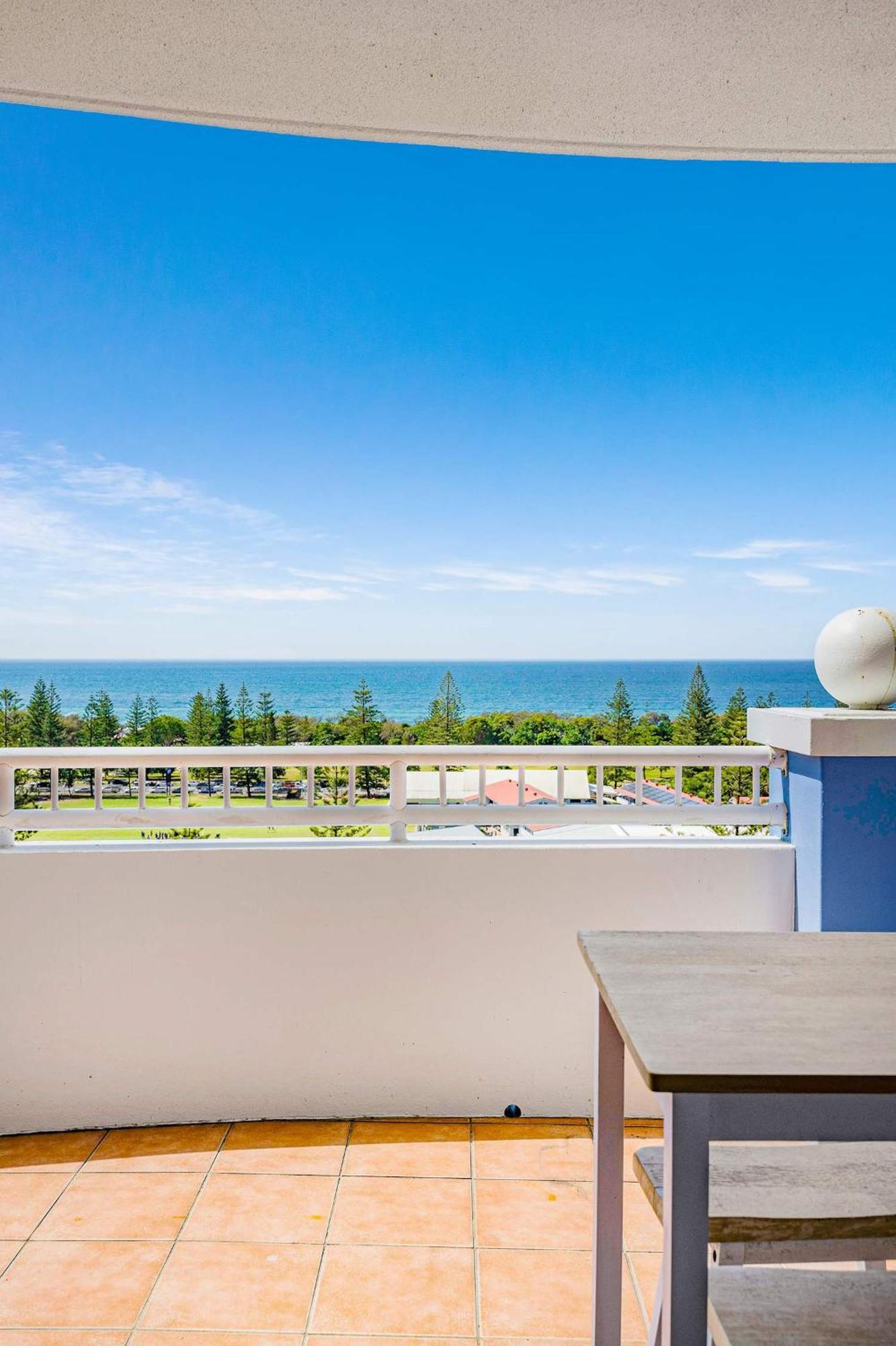 Apartment One-bedroom Escape With Ocean Views Gold Coast